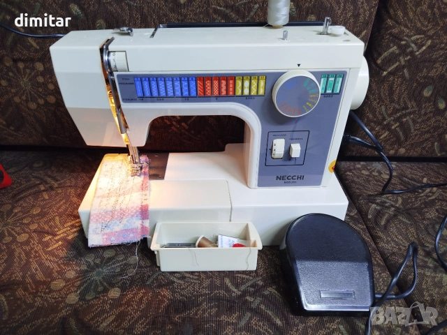 Метална шевна машина NECCHI 559, снимка 6 - Шевни машини - 53721746