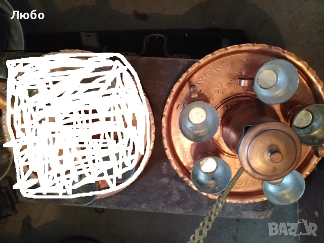 Продавам разни стари, легени, медни подноси и джезвета, кани, чаши, тави.