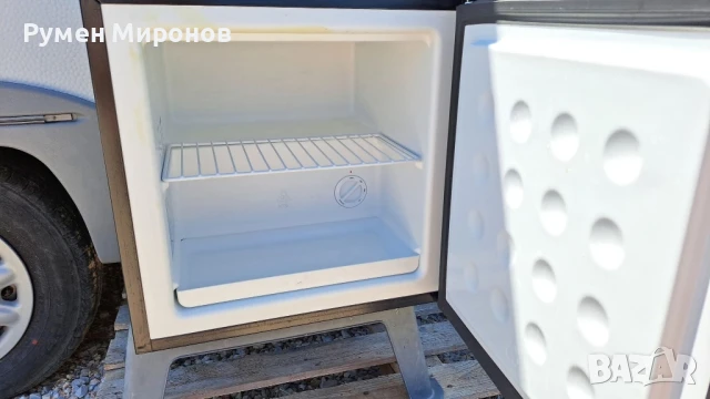 Продавам малък фризер., снимка 5 - Хладилници - 51310324