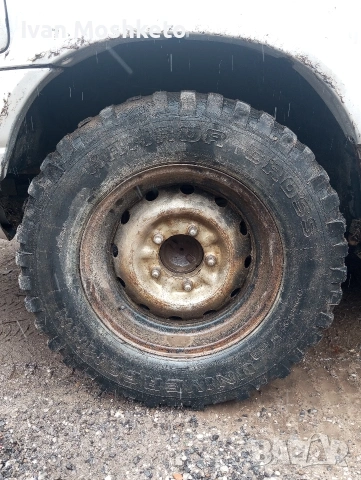 Обърнати джанти от Лада Нива!, снимка 2 - Гуми и джанти - 53432801