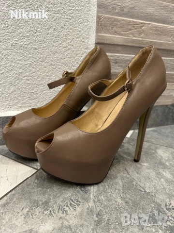 Обувки/сандали на висок ток 