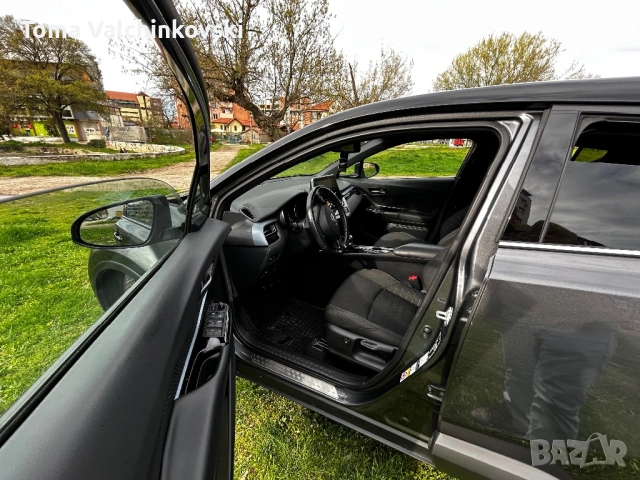 Toyota C-HR 2.0 Facelift Гаранция Хибрид Автомат, снимка 9 - Автомобили и джипове - 54115134