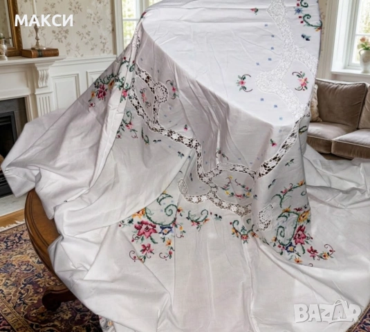 Разкошна голяма памучна бяла покривка с богата цветна бродерия