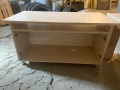 Различни мебели - маса, шкафчета с и без стъкла, снимка 3
