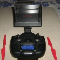 Продавам дистанционно с монитор за дрон XK ALIEN x250, снимка 1 - Дронове и аксесоари - 45419777