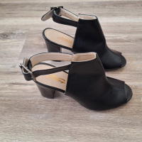 Чисто нови черни сандали на ток, снимка 9 - Сандали - 45019136