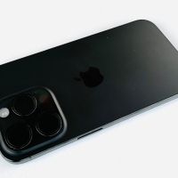 Перфектен! iPhone 15 Pro 128GB Black Titanium ГАРАНЦИЯ!, снимка 3 - Apple iPhone - 45089434