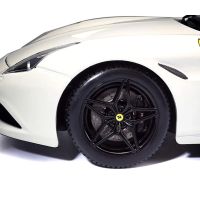1:18 Метални колички: Ferrari California T - Bburago, снимка 4 - Колекции - 45204280