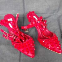 Нови обувки валентино, снимка 3 - Дамски обувки на ток - 45967297