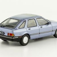 Ford Sierra Ghia 1984 - мащаб 1:43 на Salvat моделът е нов в блистер, снимка 3 - Колекции - 45864687