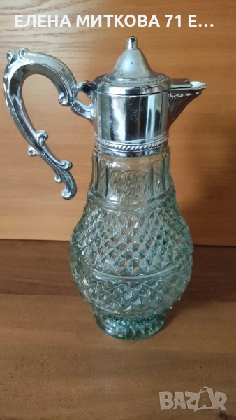 Масивна голяма гарафа за вино от дебело цветно релефно стъкло, снимка 1