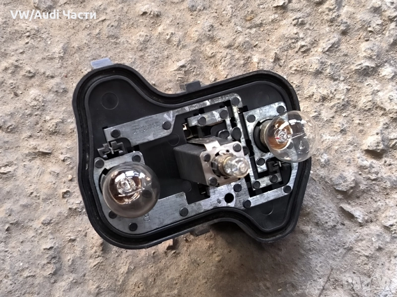 Платка десен стоп за Голф 5 Volkswagen Golf 5 89031841 / 89031828, снимка 1