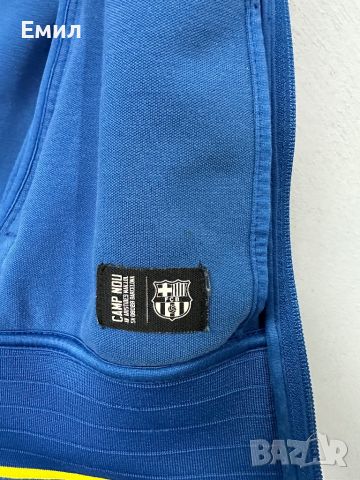 Оригинално горнище Nike x FC Barcelona, Размер S-M, снимка 7 - Спортни дрехи, екипи - 45585312