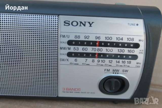 Радио ''Sony ICF-403 S'', снимка 3 - Радиокасетофони, транзистори - 50714954