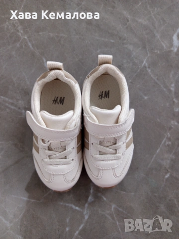 Детски маратонки HM, снимка 3 - Детски маратонки - 54226608