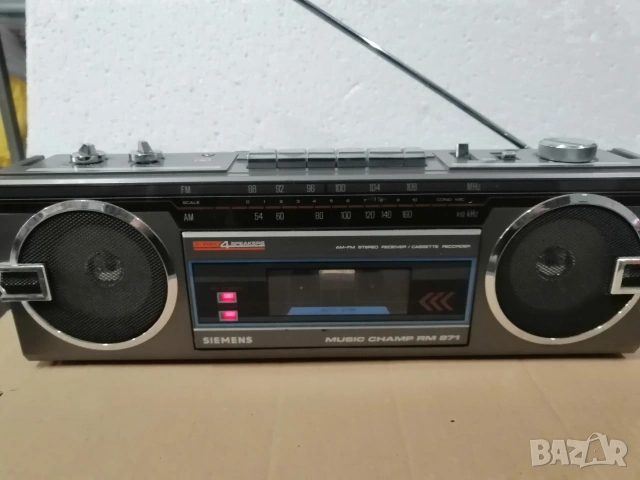 Радиокасетофон SIEMENS RM 971, снимка 2 - Радиокасетофони, транзистори - 53601478