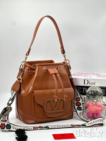 чанти valentino garavani, снимка 15 - Чанти - 50776530