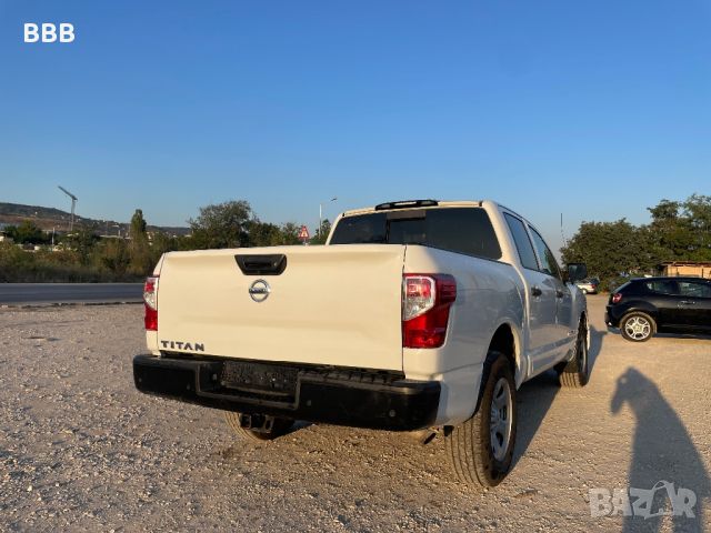 Nissan Titan V8 5.6L, снимка 5 - Автомобили и джипове - 46630422