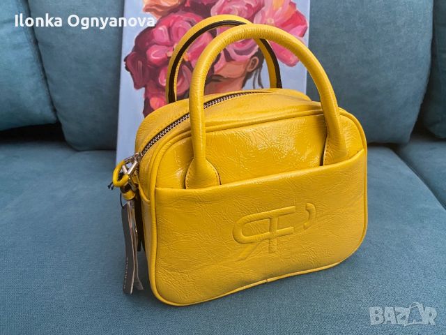 Новa дамска чанта Parfois жълт лак, снимка 2 - Чанти - 46391136