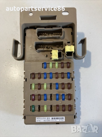 Кутия с предпазители за Subaru Outback 2.0 Дизел (2010) 82201AJ000 