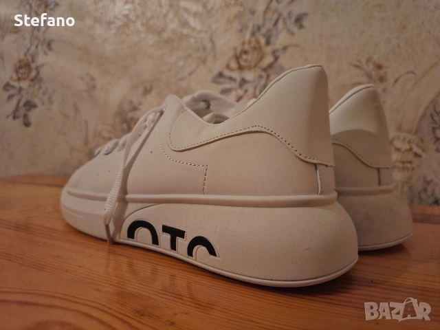 Бели Мъжки маратонки