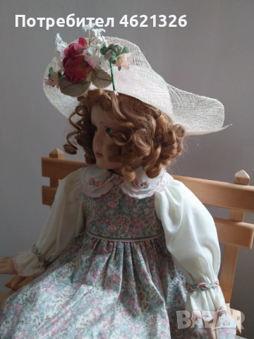 Порцеланова кукла Каролайн от Памела Филипс колекция „Сладкиши на лятото в Джорджтаун“ сертификат, снимка 14 - Декорация за дома - 52079363