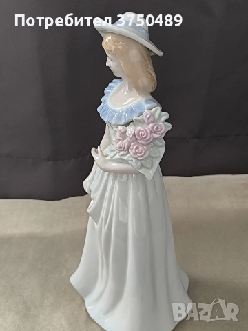 Красива дама с цветя Съвсем малка забележка на шапката Вижда се на последната снимка , снимка 2 - Антикварни и старинни предмети - 52794482