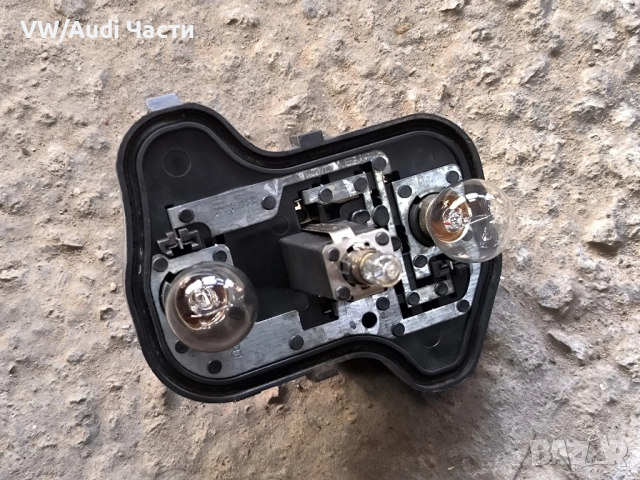 Платка десен стоп за Голф 5 Volkswagen Golf 5 89031841 / 89031828