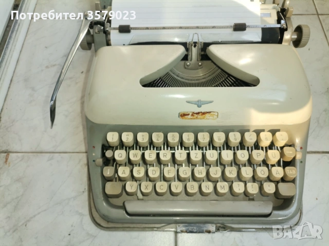 Пишеща машина Adler Primus, снимка 2 - Антикварни и старинни предмети - 53703572