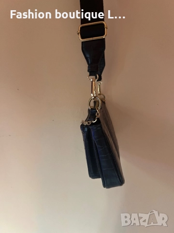 Дамска чанта за през рамо с черна крокодилска кожа и златен синджир с две отделения с ципове 🖤, снимка 4 - Чанти - 51892858