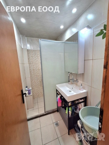 Продава 3-ен апартамент Младежки дом, снимка 2 - Апартаменти - 53760369