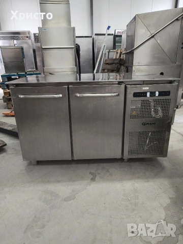 Хладилна маса -- 16 -- 20 градуса 