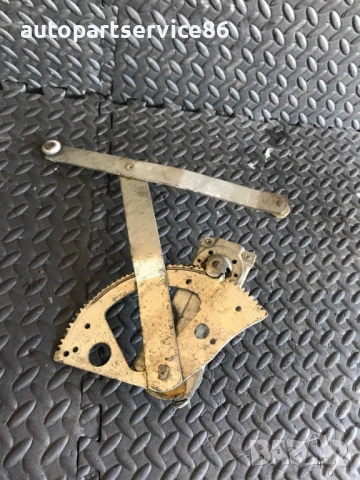 Стъклоповдигач на предна дясна врата ръчен за Volvo FL6 (1994-2000) 6773743, снимка 2 - Части - 53833356