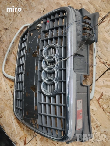 Решетка (s line) за предна броня Ауди а4 б7, снимка 2 - Части - 53250961