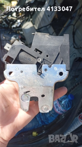 Брава багажник Audi A8 D3, 4E0 827 645, снимка 2 - Части - 52704785