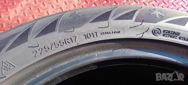 2бр. зимни гуми 225/55/17 DOT 2318, снимка 2 - Гуми и джанти - 51949988