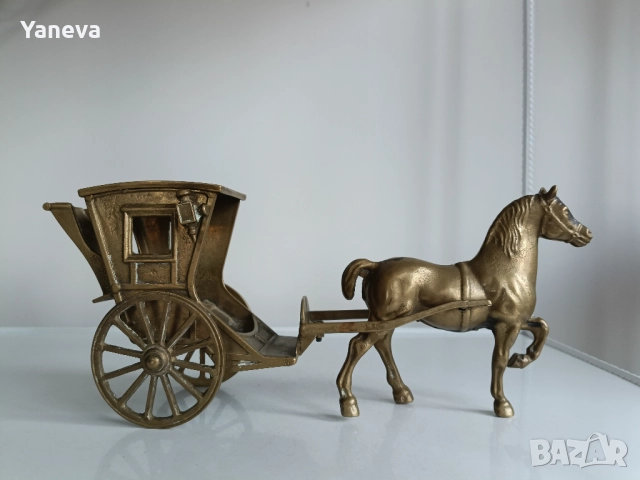 Vintage, бронзова статуетка на кон с файтон, колесница