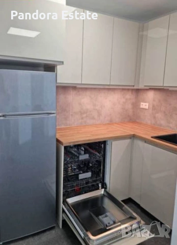 Продава тристаен апартамент в кв. Студентски град, снимка 2 - Апартаменти - 53681650