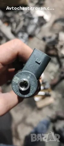 Комплект дюзи, помпа и рел Skoda Octavia VRS 184hp - 04L 130 277 AE, снимка 7 - Части - 49767302