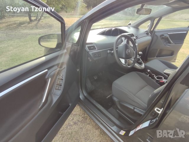 Toyota Corolla Verso Facelift 2.0 D-4D 91KW (124hp), снимка 10 - Автомобили и джипове - 46793309