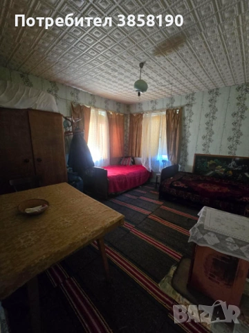 Продава се имот в с. Староселци, обл. Плевен – 1 декар двор, две къщи, лятна кухня, снимка 9 - Къщи - 54123160