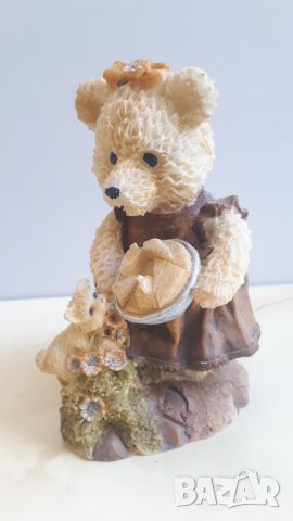 Декоративна мечка с пай и кученце или котенце, снимка 1 - Декорация за дома - 45751042