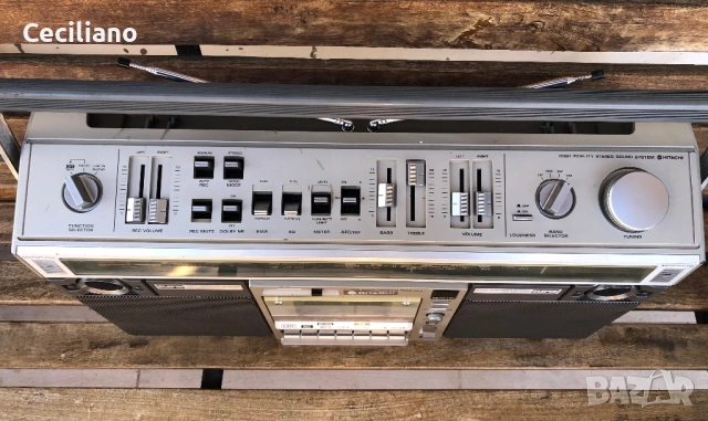 Радиокасетофон Hitachi TRK-8190 – Топ!, снимка 2 - Радиокасетофони, транзистори - 52774196