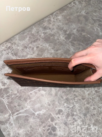 КАТО ЧИСТО НОВ Louis Vuitton Monogram Clutch , снимка 8 - Чанти - 52523315