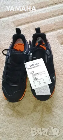 НОВО. Adidas  TERREX  Детски  Обувки 30, снимка 4 - Детски обувки - 49630648