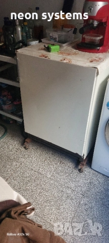 продавам стари хладилници