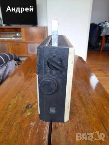 Старо радио,радиоприемник ВЕФ,VEF 221, снимка 5 - Антикварни и старинни предмети - 54070656