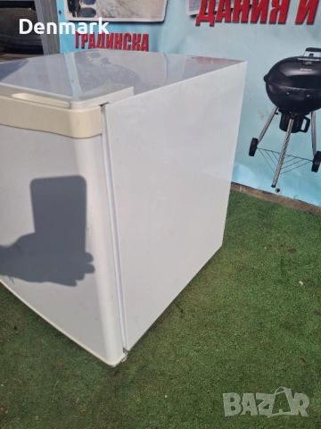 Малък хладилник мини бар , снимка 4 - Хладилници - 53891177