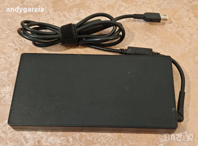 300W 20V 15A Lenovo Slim AC adapter оригинално зарядно за лаптоп square pin, снимка 2 - Захранвания и кутии - 49595852