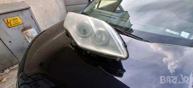 Оригинален десен фар Valeo за Рено Лагуна 3 комби Renault Laguna 3 Grandtour, снимка 2 - Части - 52801270